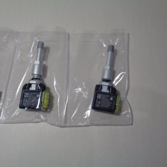2023 2024 Dodge Ram OEM New Mopar TIRE TRAILER TPM SENSOR KIT 68600218AA - Picture 5 of 15